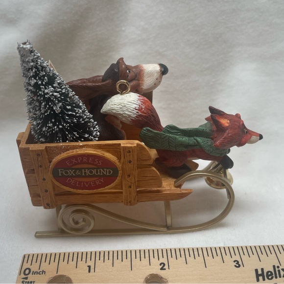 Fox & Hound Deliver Hallmark Ornament - Picture 6 of 12